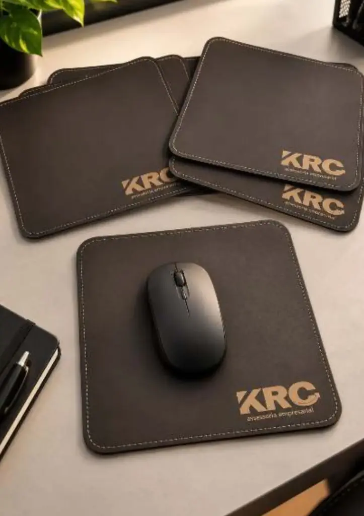 20 un Mouse Pad com Gravação a Laser